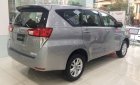 Toyota Innova E 2019 - Mua xe ngay nhận ngay ưu đãi lớn cuối năm chiếc xe  Toyota Innova 2.0E đời 2019, màu bạc 