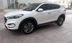 Hyundai Tucson 2018 - Bán xe Hyundai Tucson 2.0 AT đời 2018, màu trắng