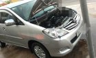 Toyota Innova 2011 - Bán Toyota Innova năm sản xuất 2011, màu bạc số sàn, 385tr xe còn mới lắm