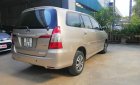 Toyota Innova 2016 - Bán Toyota Innova năm 2016, màu vàng số sàn xe còn mới lắm