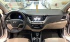 Hyundai Accent   2018 - Cần bán Hyundai Accent đời 2018, màu trắng xe còn mới lắm