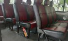 Toyota Hiace 2010 - Cần bán Toyota Hiace năm sản xuất 2010, màu trắng xe máy chạy êm