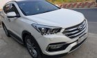 Hyundai Santa Fe   2017 - Cần bán Hyundai Santa Fe sản xuất 2017, màu trắng, giá 955tr xe còn mới lắm