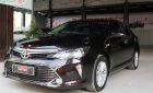 Toyota Camry 2.0E 2019 - Bán Toyota Camry 2.0E năm 2019, màu nâu