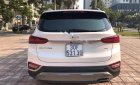 Hyundai Santa Fe 2018 - Cần bán xe Hyundai Santa Fe 2018, màu trắng xe còn mới lắm