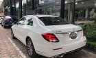 Mercedes-Benz E class 2019 - Cần bán gấp Mercedes E200 năm 2019, màu trắng, giá tốt