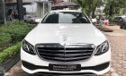 Mercedes-Benz E class 2019 - Cần bán gấp Mercedes E200 năm 2019, màu trắng, giá tốt