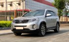 Kia Sorento 2017 - Cần bán lại xe Kia Sorento đời 2017, màu bạc như mới