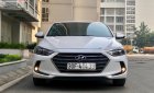 Hyundai Elantra 2018 - Cần bán Hyundai Elantra 1.6 AT đời 2018, màu trắng, giá chỉ 615 triệu
