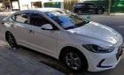 Hyundai Elantra 2017 - Bán ô tô Hyundai Elantra sản xuất năm 2017, màu trắng xe gia đình