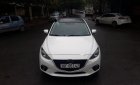 Mazda 3 2017 - Cần bán lại xe Mazda 3 1.5 AT đời 2017, màu trắng xe gia đình giá cạnh tranh