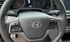 Hyundai Elantra 2.0AT 2017 - Bán xe Hyundai Elantra 2.0AT đời 2017