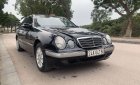Mercedes-Benz E class 2001 - Cần bán gấp Mercedes sản xuất 2001, màu đen, giá tốt