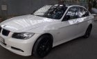 BMW 3 Series 2008 - Bán BMW 3 Series 320i năm sản xuất 2008, màu trắng, xe nhập, giá tốt