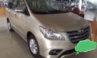 Toyota Innova 2014 - Cần bán Toyota Innova sản xuất năm 2014, màu vàng