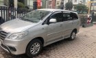 Toyota Innova 2.0E 2014 - Cần bán Toyota Innova 2.0E năm sản xuất 2014, màu bạc, giá tốt