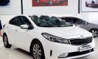 Kia Cerato 2017 - Cần bán gấp Kia Cerato 1.6 MT đời 2017, màu trắng số sàn giá cạnh tranh