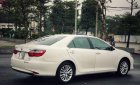 Toyota Camry   2018 - Bán Toyota Camry 2.0E sản xuất 2018, màu trắng như mới