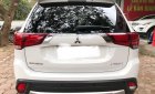 Mitsubishi Outlander   2016 - Bán xe Mitsubishi Outlander 2.4 CVT năm sản xuất 2016, màu trắng, xe nhập, giá tốt