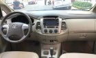 Toyota Innova 2014 - Cần bán Toyota Innova 2.0G AT năm sản xuất 2014, màu bạc số tự động