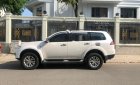 Mitsubishi Pajero Sport 2017 - Cần bán Mitsubishi Pajero Sport MT năm sản xuất 2017, màu trắng xe gia đình, giá tốt