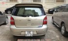 Nissan Grand livina 2011 - Bán xe Nissan Grand livina năm 2011, màu bạc như mới