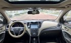 Hyundai Santa Fe   2017 - Bán Hyundai Santa Fe năm sản xuất 2017, máy xăng 2 cầu
