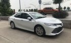 Toyota Camry  2.5Q AT 2020 - Cần bán gấp Toyota Camry 2.5Q AT đời 2020, màu trắng, nhập khẩu nguyên chiếc