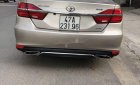 Toyota Camry 2018 - Cần bán lại xe Toyota Camry năm 2018, màu ghi vàng