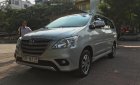 Toyota Innova 2.0E 2016 - Cần bán lại xe Toyota Innova 2.0E sản xuất năm 2016, màu bạc