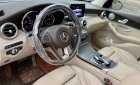Mercedes-Benz GLC-Class 2018 - Cần bán lại chiếc xe Mercedes Benz GLC 300 4Matic, sản xuất 2018, màu trắng