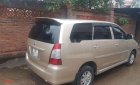 Toyota Innova 2012 - Bán xe Toyota Innova đời 2012, màu vàng, 290 triệu