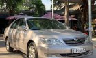 Toyota Camry   2004 - Cần bán xe Toyota Camry 2004, màu bạc, giá 350tr