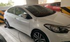 Kia K3 2016 - Cần bán lại xe Kia K3 sản xuất 2016, màu trắng xe gia đình, 495tr