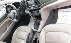 Hyundai Elantra 2016 - Bán Hyundai Elantra 1.6AT năm sản xuất 2016, màu trắng như mới, giá tốt