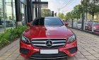 Mercedes-Benz E class E300  2017 - Cần bán gấp Mercedes E300 sản xuất 2017, màu đỏ