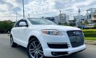 Audi Q7 2008 - Bán ô tô Audi Q7 đời 2008, màu trắng, xe ít đi, giá siêu tốt