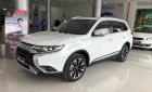 Mitsubishi Outlander 2020 - Cần bán Mitsubishi Outlander đời 2020, màu trắng