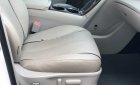 Toyota Venza 3.5 AWD 2010 - Bán Toyota Venza 3.5 AWD đời 2010, màu trắng, nhập khẩu xe gia đình