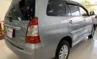 Toyota Innova 2012 - Cần bán gấp Toyota Innova năm 2012, màu xanh lam số sàn