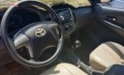 Toyota Innova 2013 - Cần bán gấp Toyota Innova 2.0EMT năm sản xuất 2013, màu bạc xe gia đình