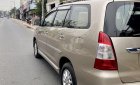 Toyota Innova 2012 - Cần bán gấp Toyota Innova năm 2012, màu vàng cát xe gia đình