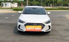 Hyundai Elantra   2017 - Cần bán gấp Hyundai Elantra năm 2017, số sàn