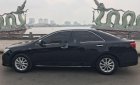 Toyota Camry 2014 - Cần bán gấp Toyota Camry 2.0E năm 2014, màu đen, 670tr