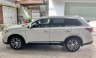 Mitsubishi Outlander 2016 - Bán xe Mitsubishi Outlander đời 2016, màu trắng, nhập khẩu