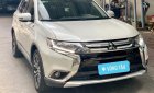 Mitsubishi Outlander 2016 - Bán xe Mitsubishi Outlander đời 2016, màu trắng, nhập khẩu