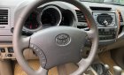 Toyota Fortuner 2011 - Nhà cần bán Toyota Fortuner 2011, tự động, máy xăng, hai cầu, màu xám chì