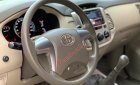 Toyota Innova   2.0E 2016 - Bán Toyota Innova 2.0E sản xuất năm 2016, màu bạc xe gia đình 