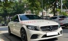 Mercedes-Benz C300 2019 - Cần bán lại xe Mercedes đời 2019, màu trắng còn mới