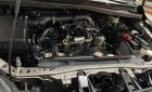 Toyota Innova 2017 - Bán xe Toyota Innova năm 2017, màu xám